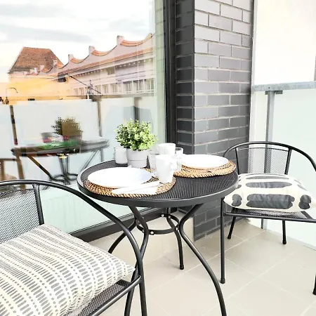 Yarn - Free Private Parking - Balcony With View - Shopping Mall Διαμέρισμα *