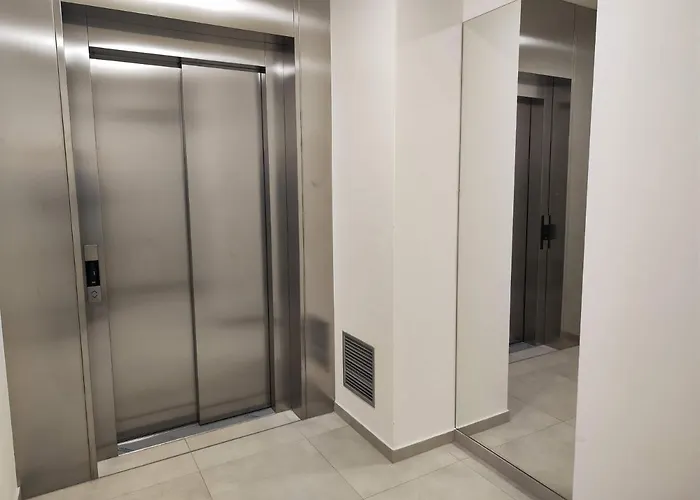 Lejlighed Yarn - Free Private Parking - Balcony With View - Shopping Mall