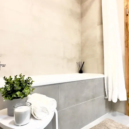 Yarn - Free Private Parking - Balcony With View - Shopping Mall Апартаменты Братислава